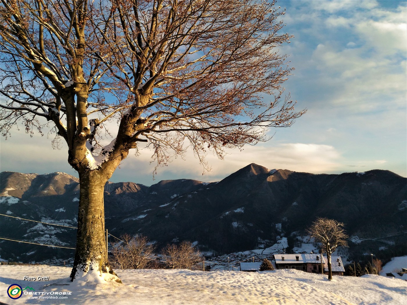 10 Canto Alto visto da Zergnone di Zogno.jpg